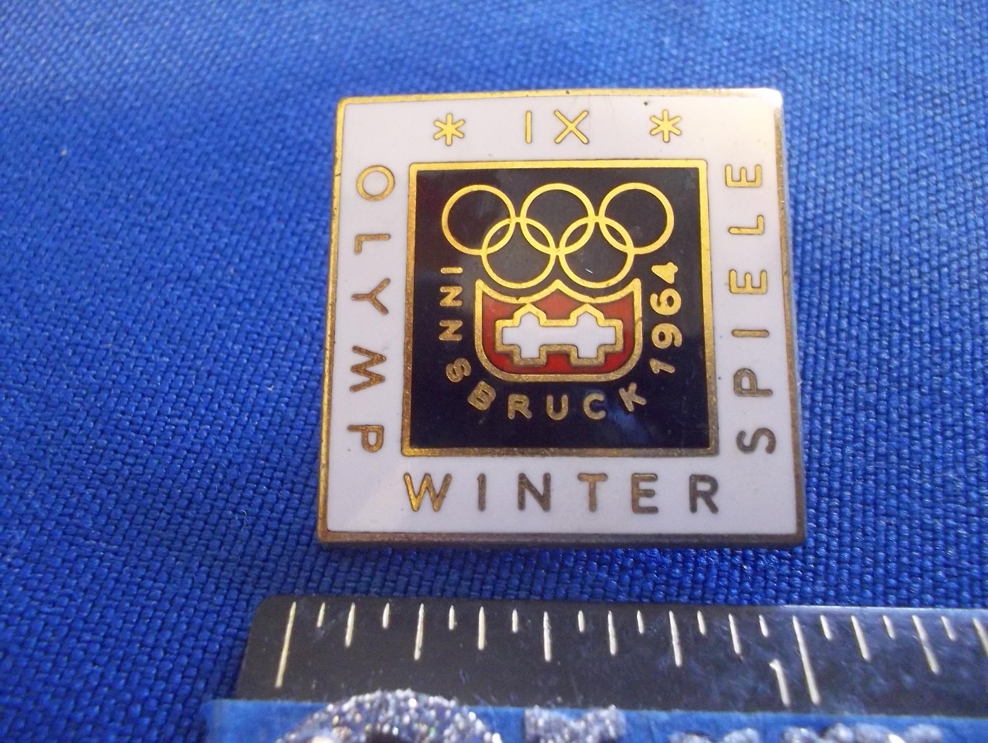 Broche Jeux Olympiques JO Insbruck 1964 IX Olymp Winter Spiel Muster
